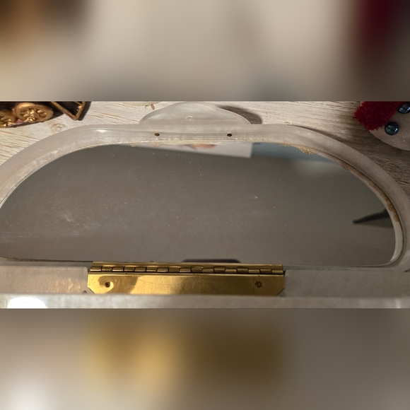 Chic Cream Decorative Bag with Gold Detailing - Picture 10 of 12